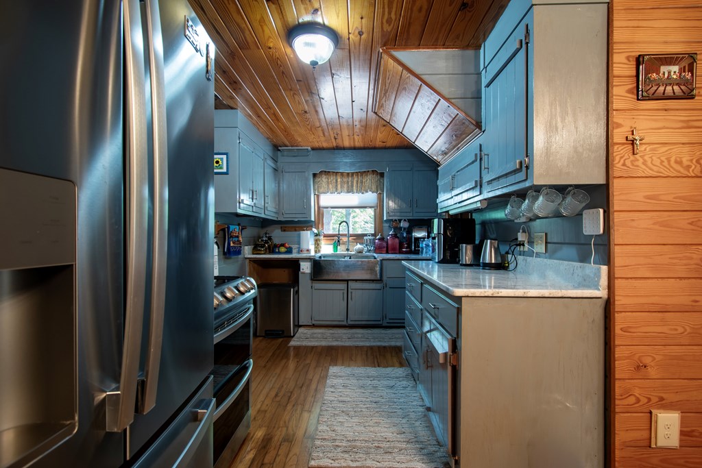 440 Beaver Ridge