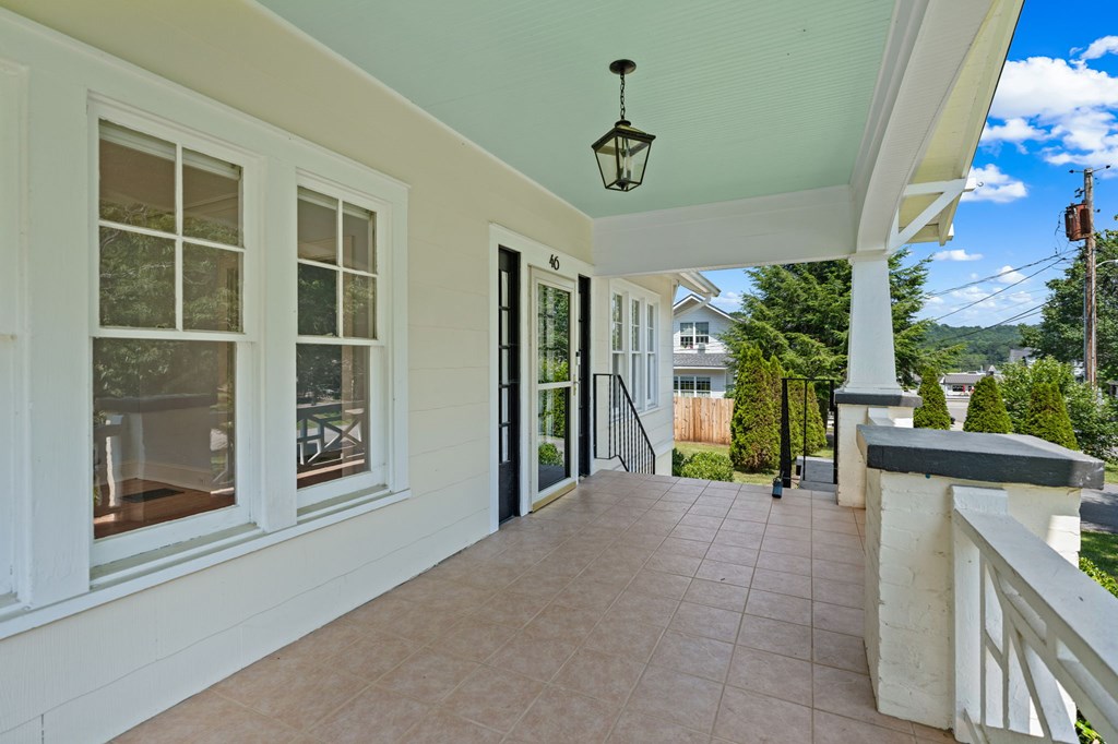46 Dillard Street