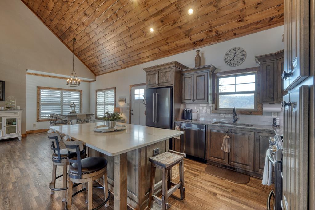 368 Ivy Log Heights Road