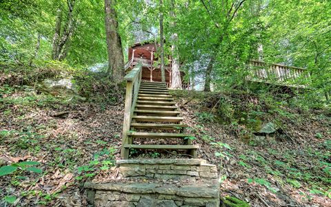 A home in Hiawassee