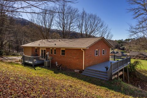 A home in Hiawassee