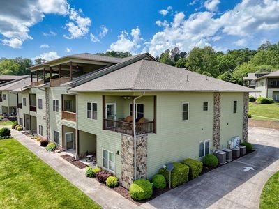 1649 Lakeview Drive Unit H