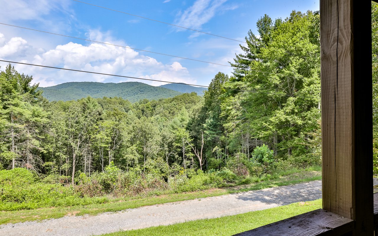 2279 Hwy 282