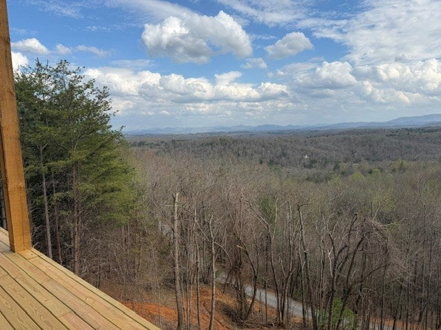 LT40 Lookout Drive