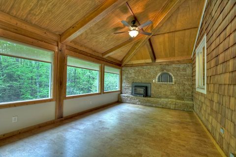 A home in Blue Ridge