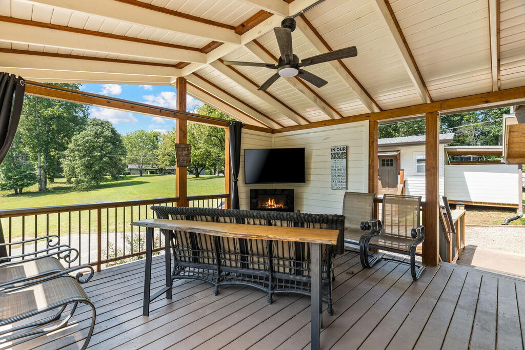 101 Pleasant Hill Circle