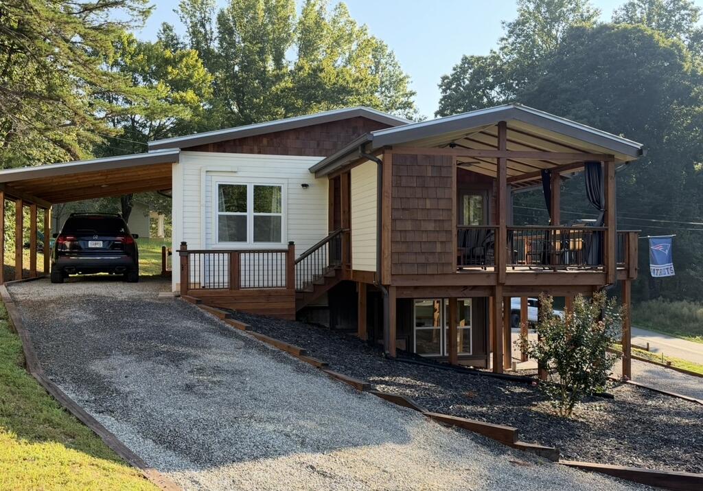 101 Pleasant Hill Circle