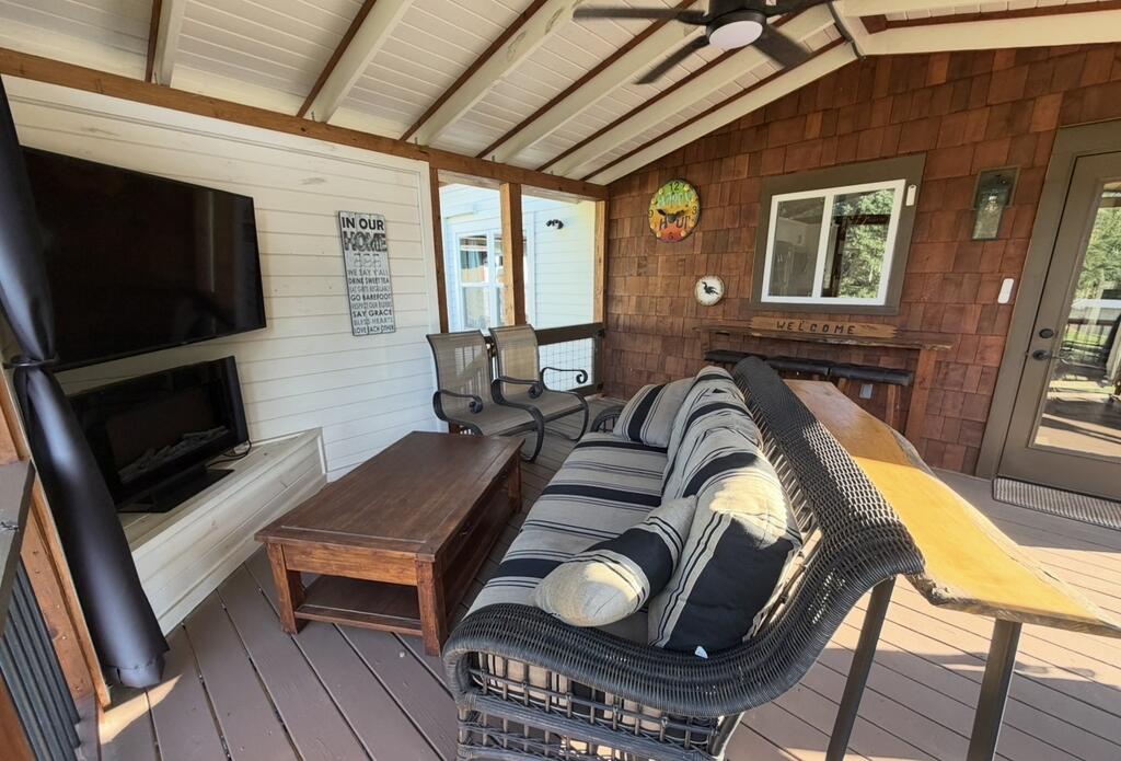 101 Pleasant Hill Circle