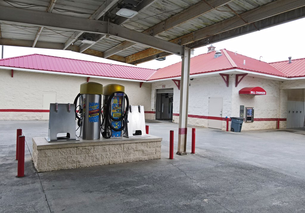 692 E Hwy 515