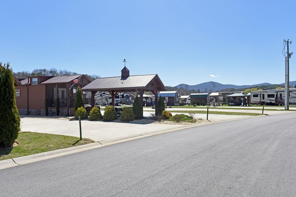 81 Foggy Mountain Road