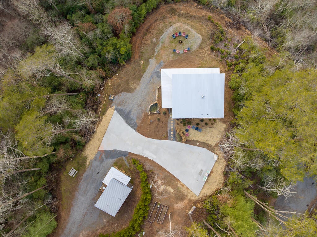 21 Riverview Circle