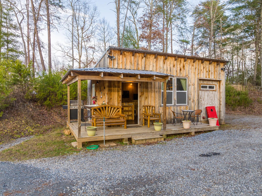 21 Riverview Circle