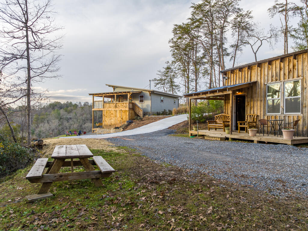 21 Riverview Circle