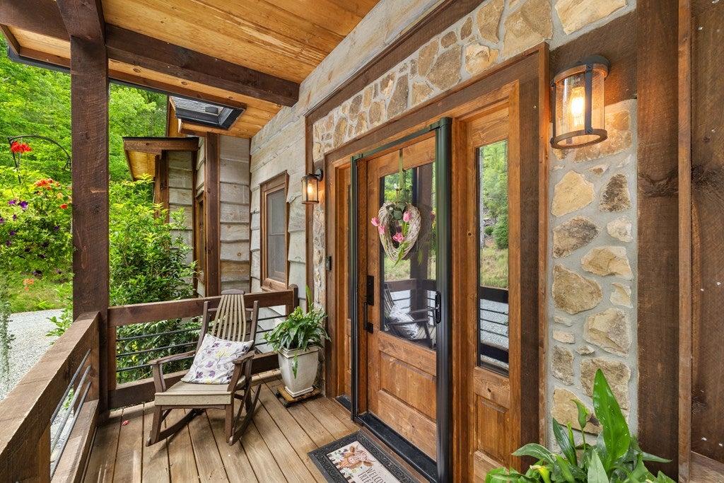 195 Moonshine Way, Blue Ridge, GA, 30513, USA, 3 Bedrooms Bedrooms, ,4 BathroomsBathrooms,Residential,Active,195 Moonshine Way,434942