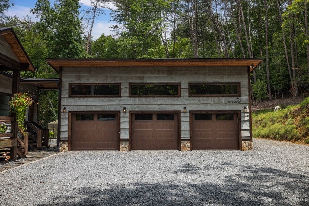 195 Moonshine Way, Blue Ridge, GA, 30513, USA, 3 Bedrooms Bedrooms, ,4 BathroomsBathrooms,Residential,Active,195 Moonshine Way,434942