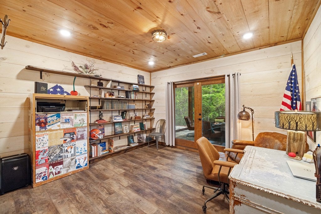 195 Moonshine Way, Blue Ridge, GA, 30513, USA, 3 Bedrooms Bedrooms, ,4 BathroomsBathrooms,Residential,Active,195 Moonshine Way,434942