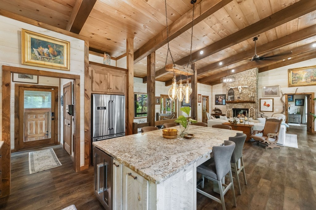 195 Moonshine Way, Blue Ridge, GA, 30513, USA, 3 Bedrooms Bedrooms, ,4 BathroomsBathrooms,Residential,Active,195 Moonshine Way,434942