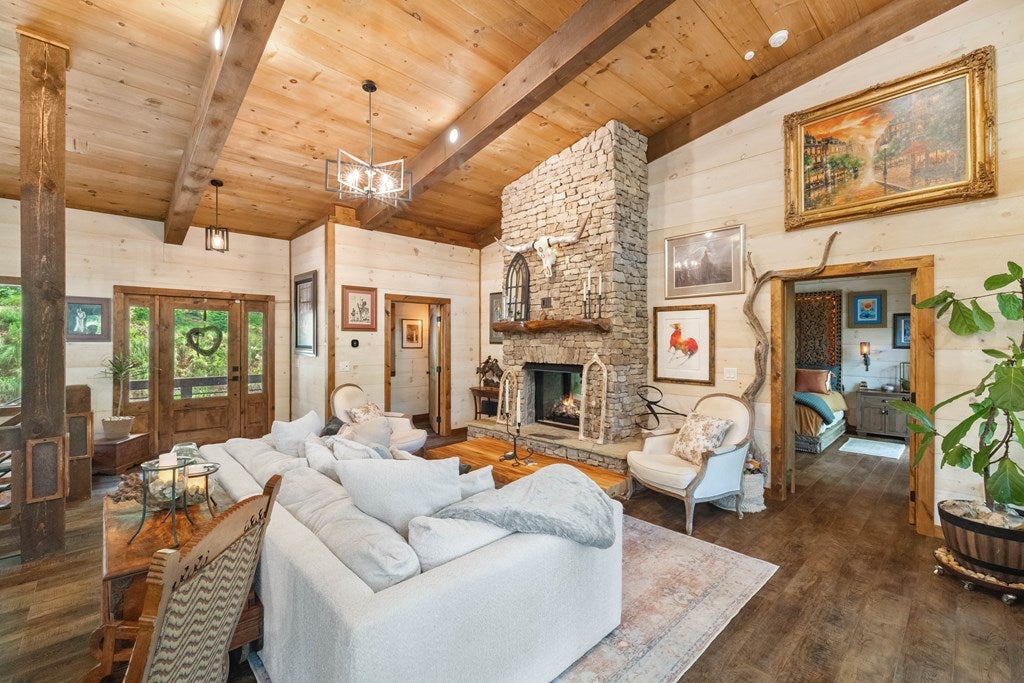 195 Moonshine Way, Blue Ridge, GA, 30513, USA, 3 Bedrooms Bedrooms, ,4 BathroomsBathrooms,Residential,Active,195 Moonshine Way,434942
