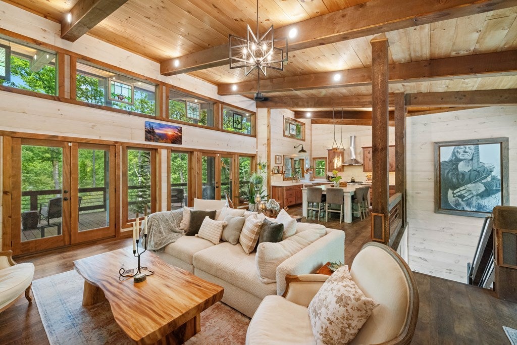 195 Moonshine Way, Blue Ridge, GA, 30513, USA, 3 Bedrooms Bedrooms, ,4 BathroomsBathrooms,Residential,Active,195 Moonshine Way,434942
