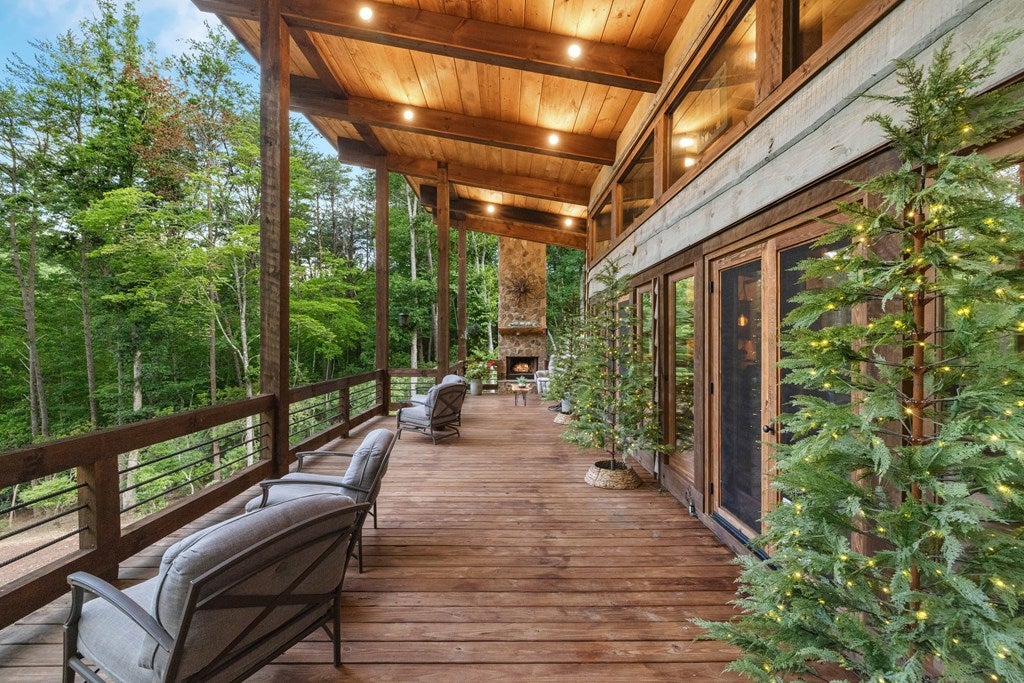 195 Moonshine Way, Blue Ridge, GA, 30513, USA, 3 Bedrooms Bedrooms, ,4 BathroomsBathrooms,Residential,Active,195 Moonshine Way,434942