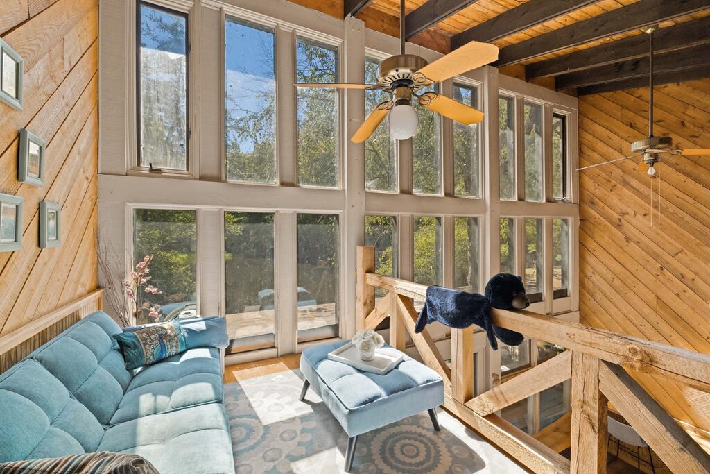 427 Cross Creek