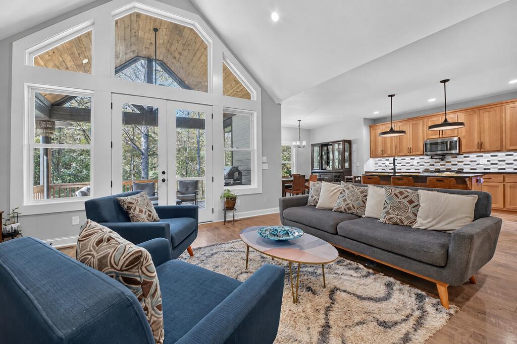 16 Eastside Drive