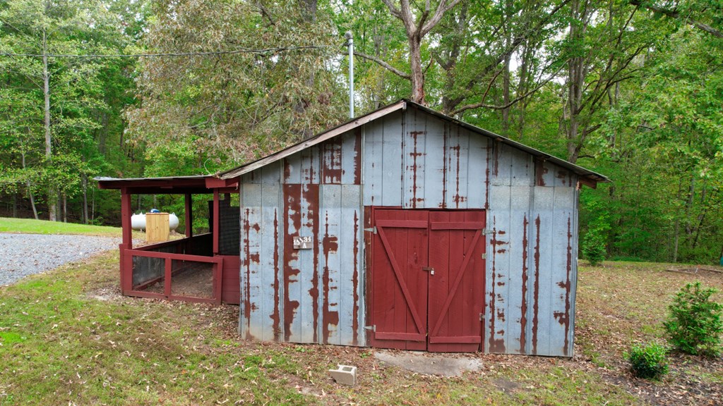 237 Chestnut Gap Road