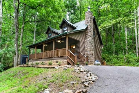 A home in Hiawassee