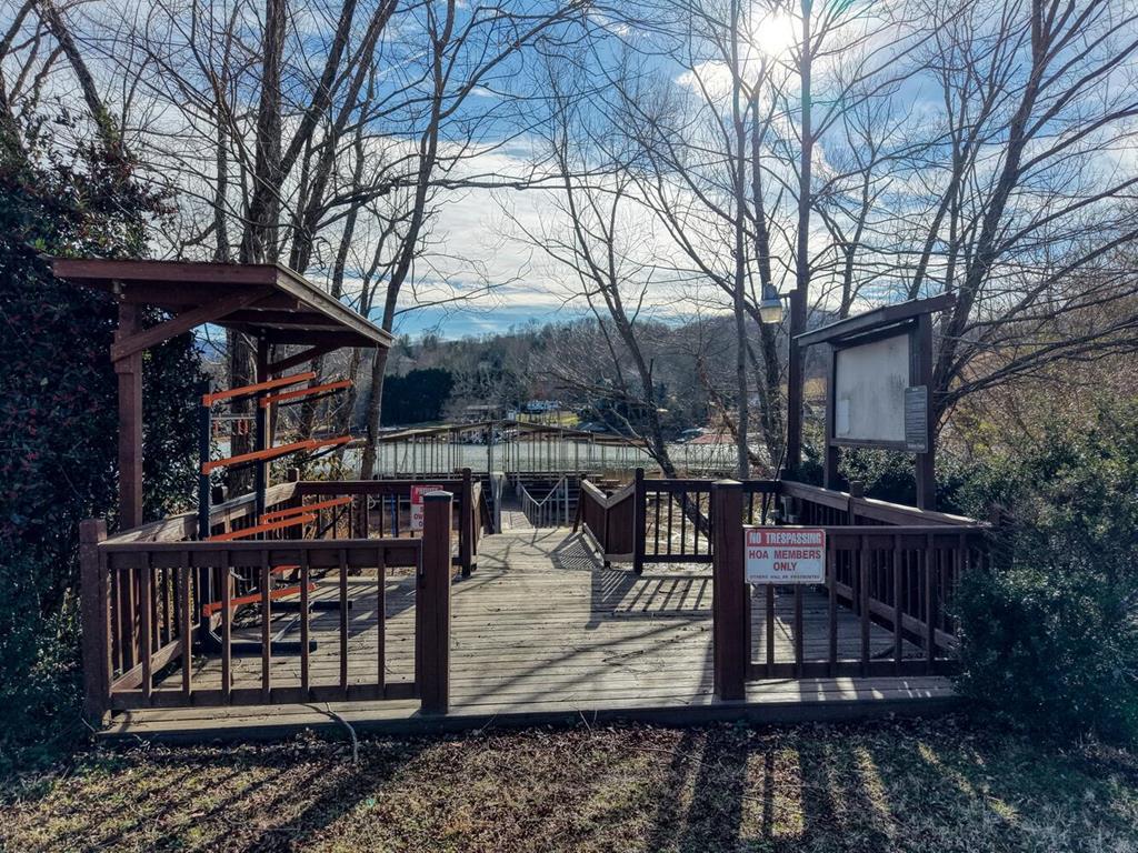 41 Hidden Fields Road