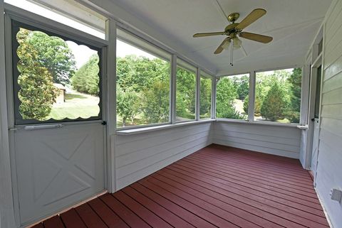 A home in Hiawassee