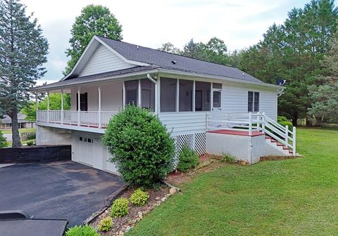 A home in Hiawassee