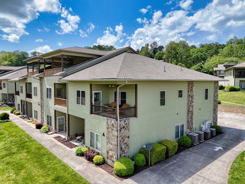 1649-H Lakeview Dr