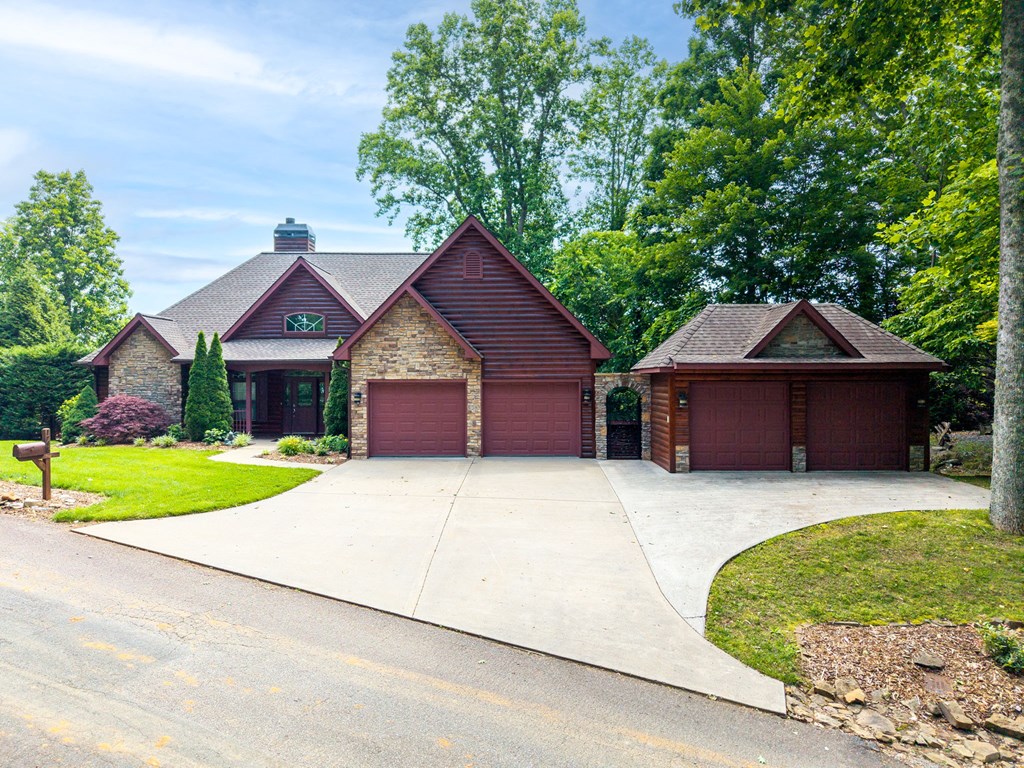 1748 Harris Ridge Road