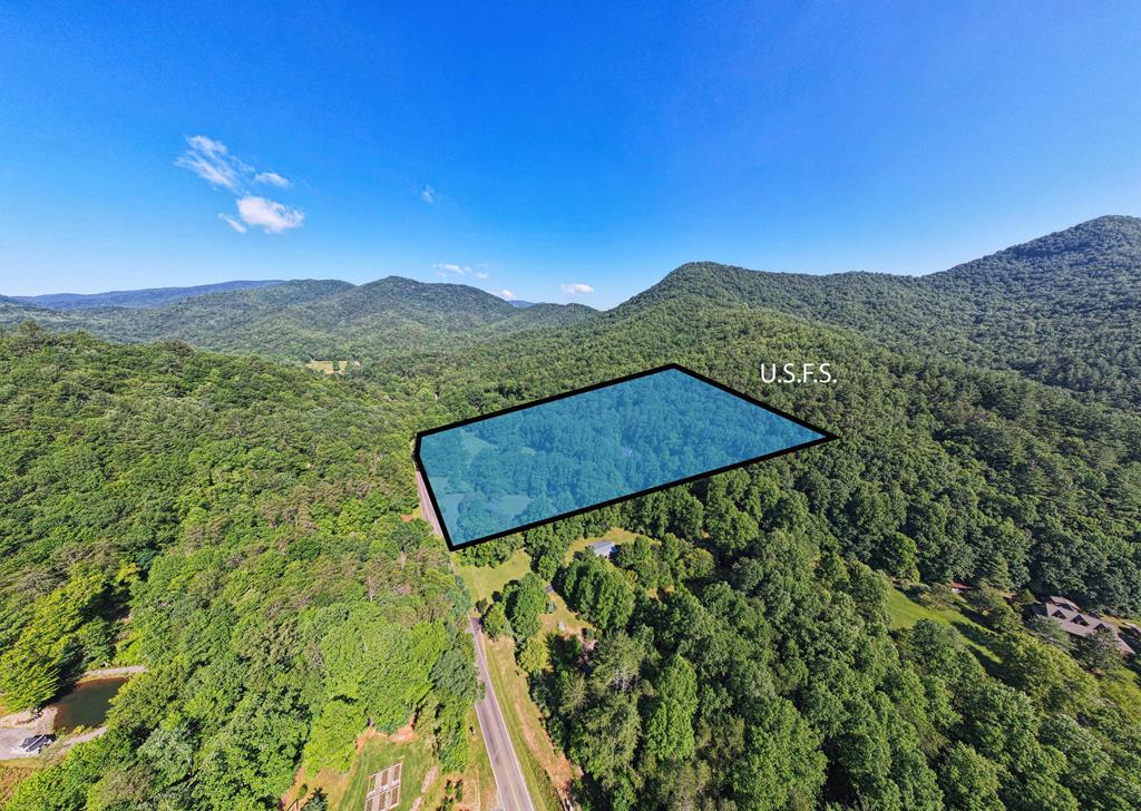 Hiawassee, Georgia, 30546, United States, 3 Bedrooms Bedrooms, ,5 BathroomsBathrooms,Residential,Active,2027313