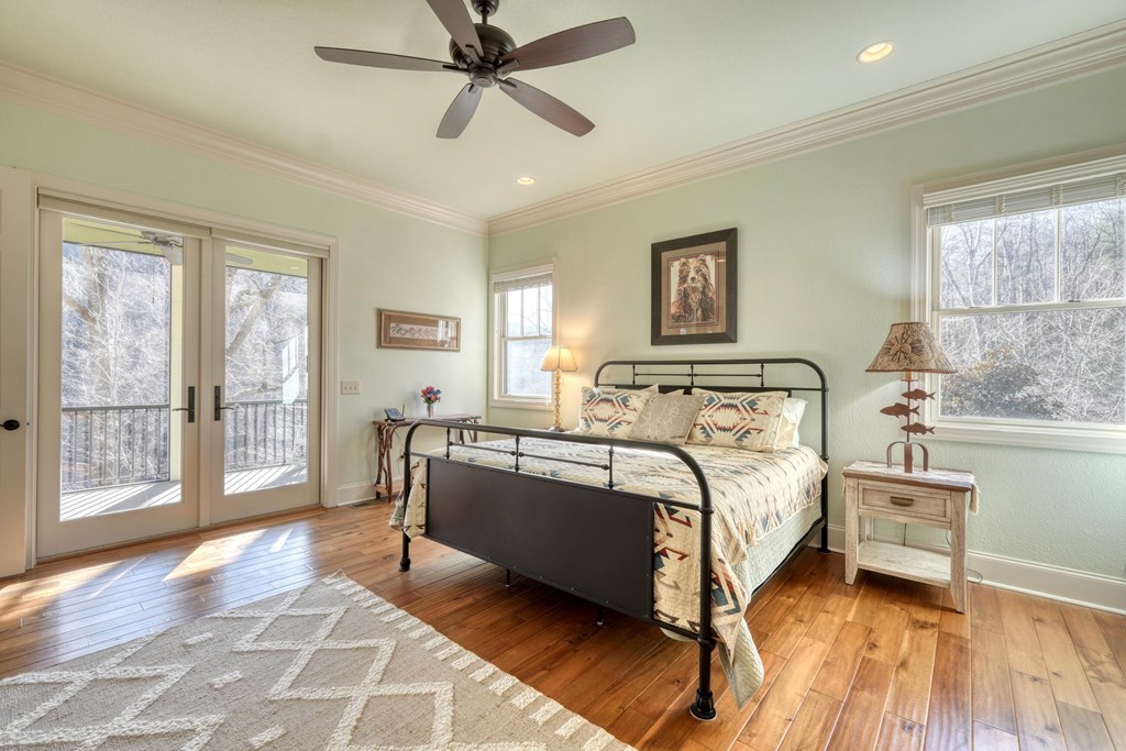 Hiawassee, Georgia, 30546, United States, 3 Bedrooms Bedrooms, ,5 BathroomsBathrooms,Residential,Active,2027313