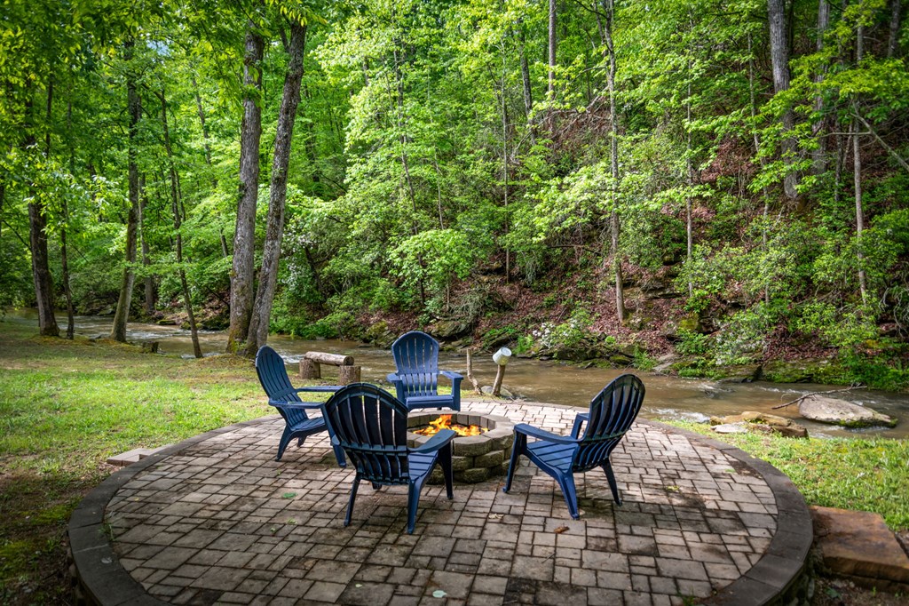 Talking Rock, Georgia, 30175, United States, 3 Bedrooms Bedrooms, ,2 BathroomsBathrooms,Residential,Active,2043420