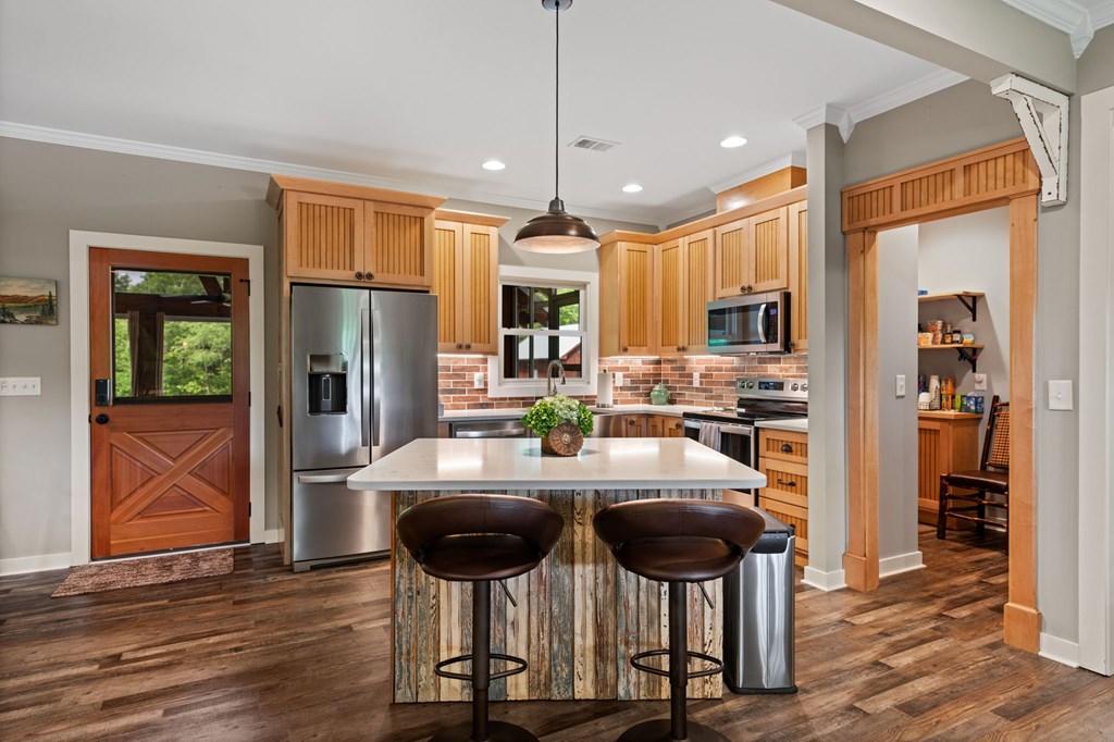 Talking Rock, Georgia, 30175, United States, 3 Bedrooms Bedrooms, ,2 BathroomsBathrooms,Residential,Active,2043420