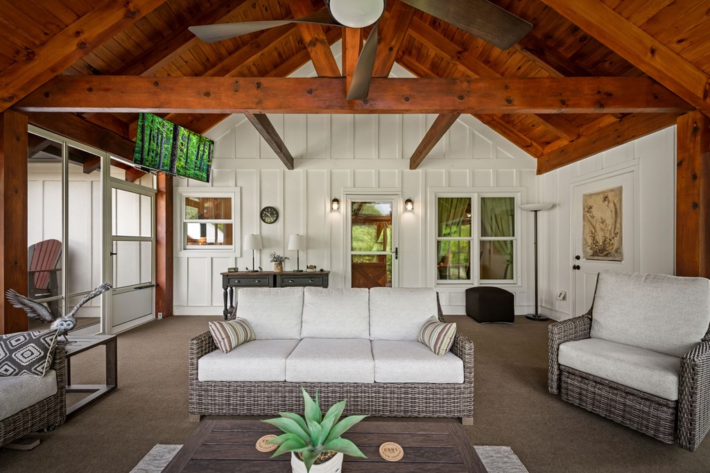 Talking Rock, Georgia, 30175, United States, 3 Bedrooms Bedrooms, ,2 BathroomsBathrooms,Residential,Active,2043420
