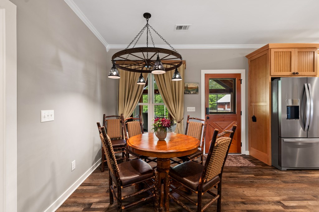 Talking Rock, Georgia, 30175, United States, 3 Bedrooms Bedrooms, ,2 BathroomsBathrooms,Residential,Active,2043420