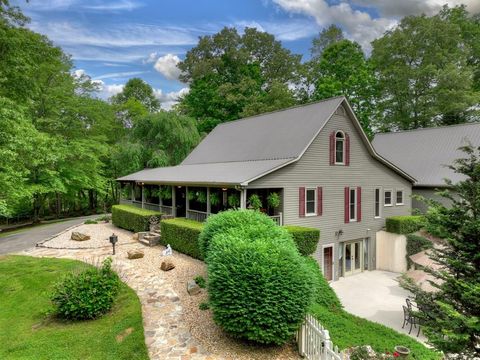270 Stone Lane Blue Ridge GA 30513