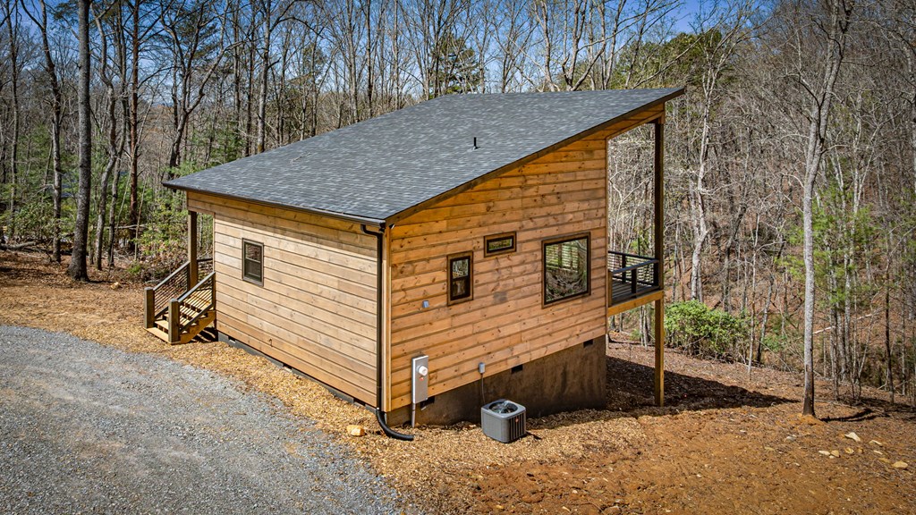 366 Three Oaks Drive