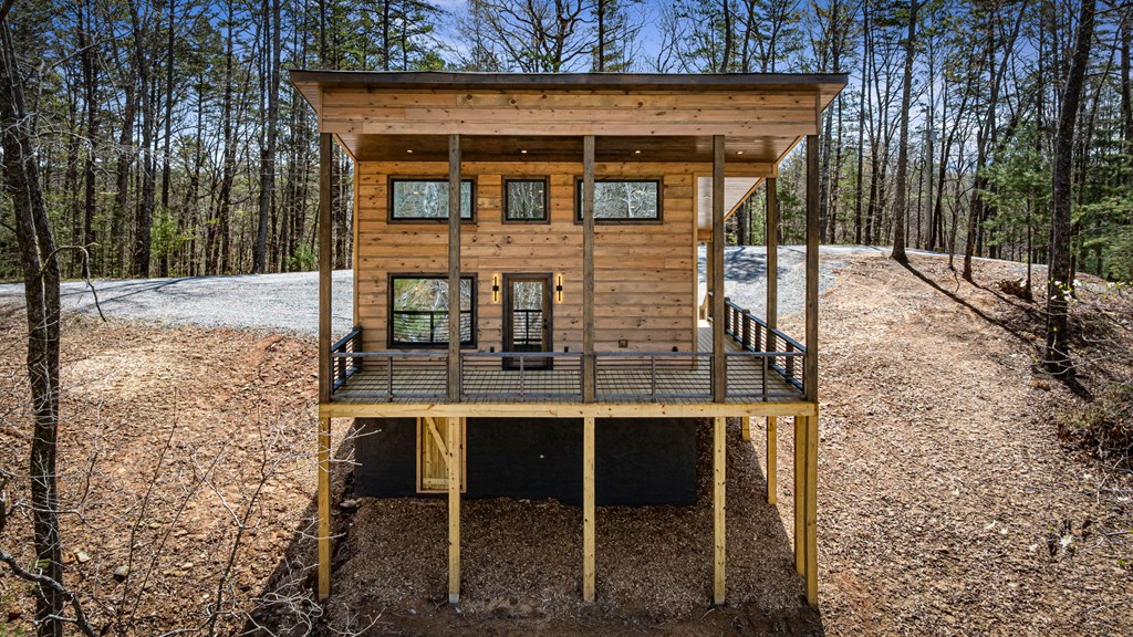 366 Three Oaks Drive