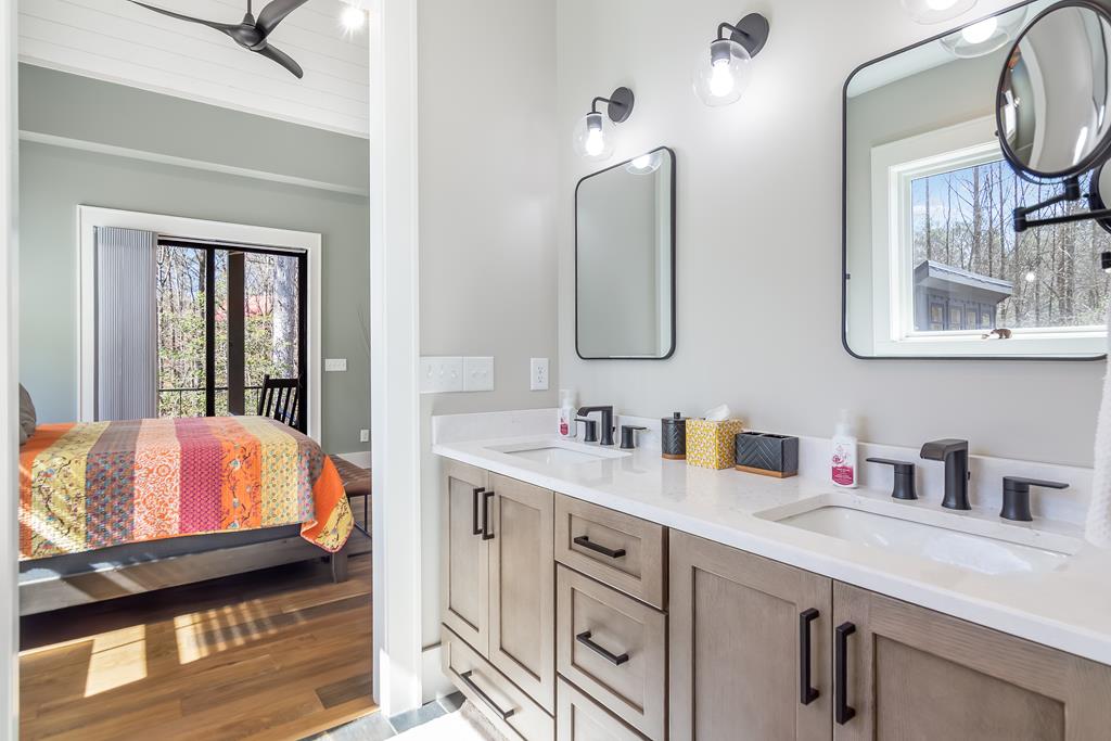 Ellijay, Georgia, 30536, United States, 4 Bedrooms Bedrooms, ,3 BathroomsBathrooms,Residential,Active,2018187