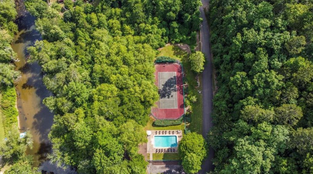 Ellijay, Georgia, 30536, United States, 4 Bedrooms Bedrooms, ,3 BathroomsBathrooms,Residential,Active,2018187