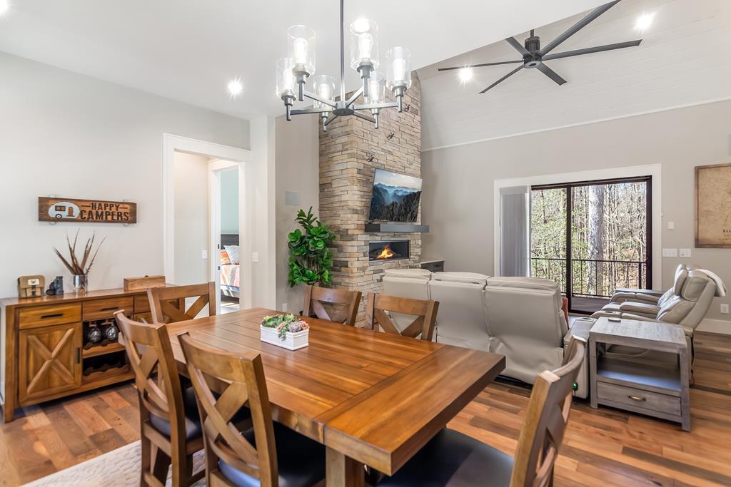 Ellijay, Georgia, 30536, United States, 4 Bedrooms Bedrooms, ,3 BathroomsBathrooms,Residential,Active,2018187