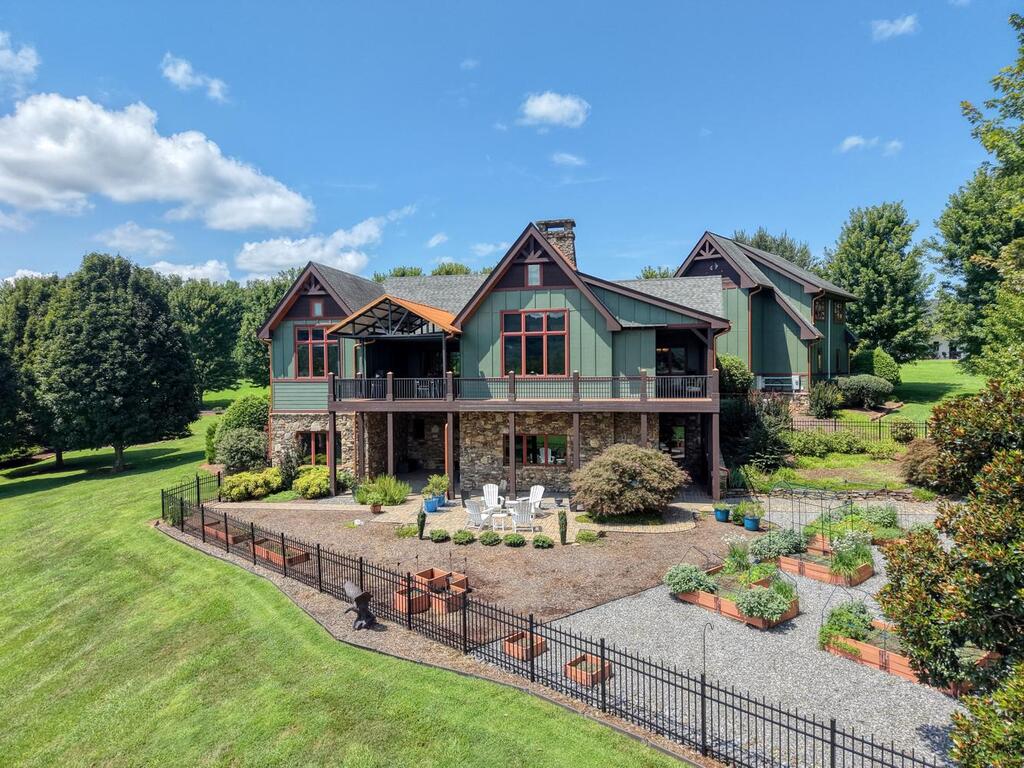 2206 High Meadows Lane
