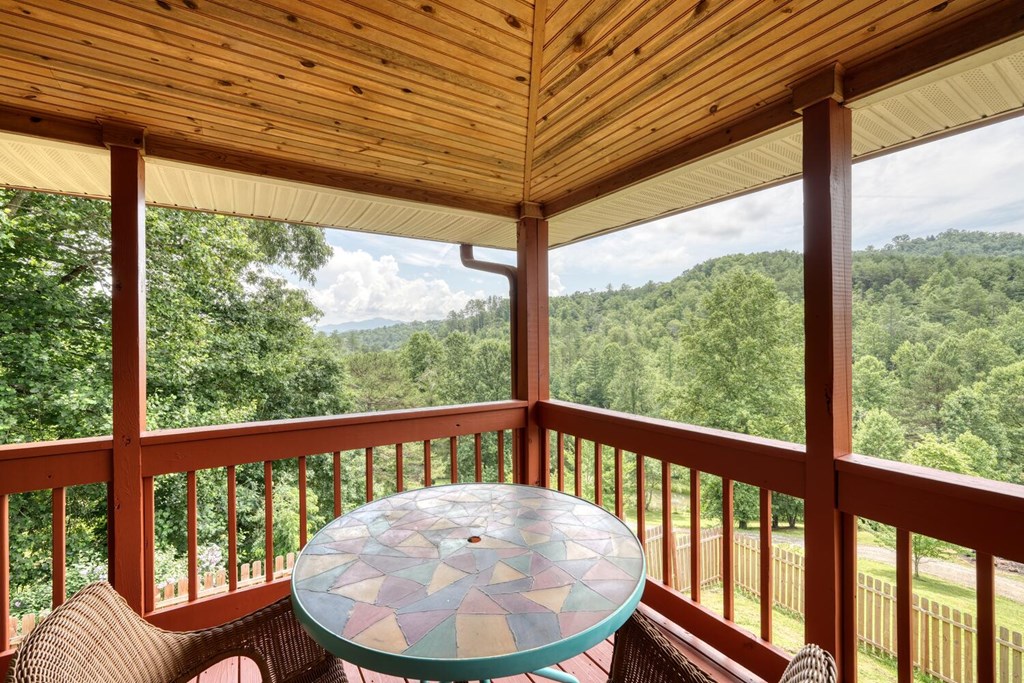 84 Vella Ridge Lane