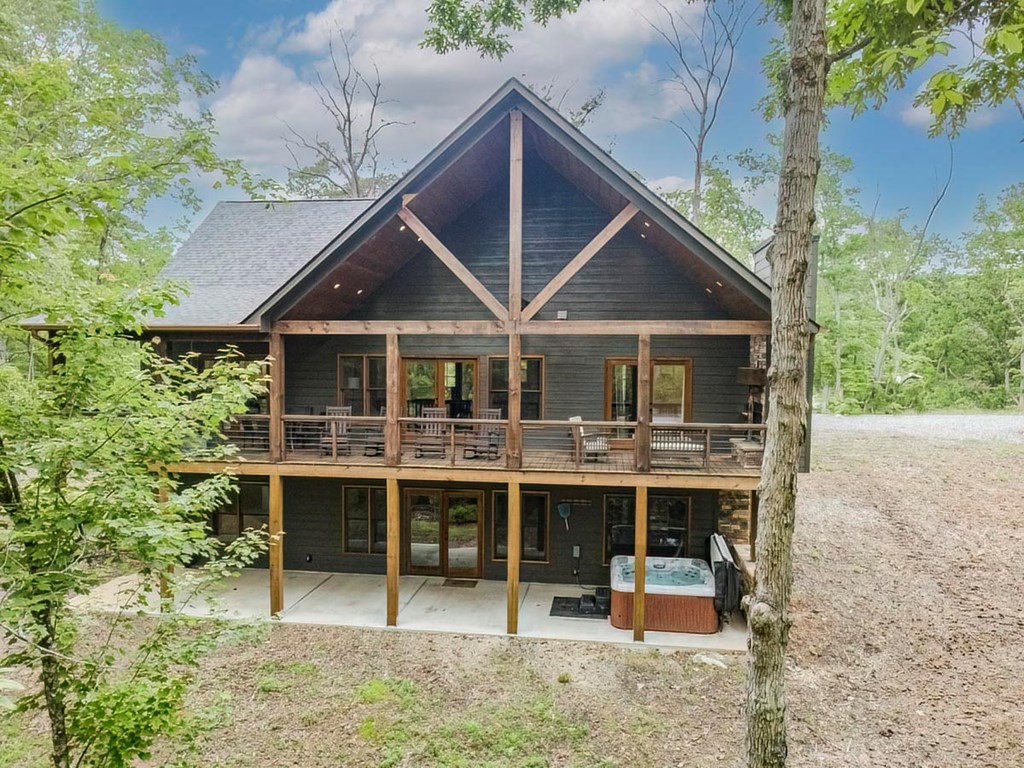 1085 Dills Road