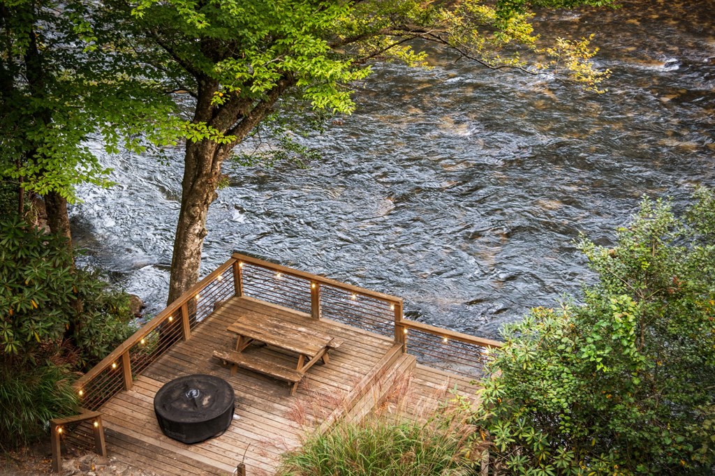 210 White Pine Acres Drive