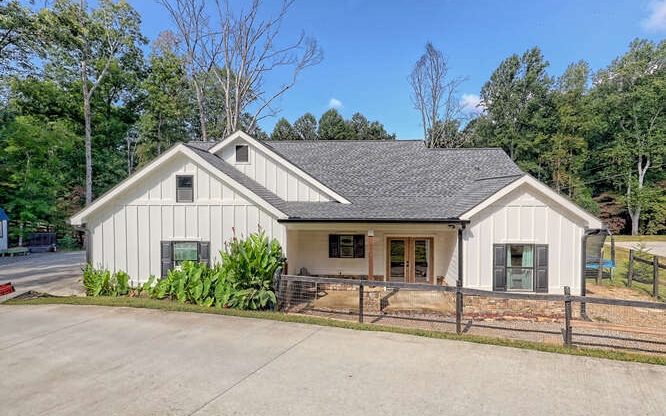 346 Woodland Lane